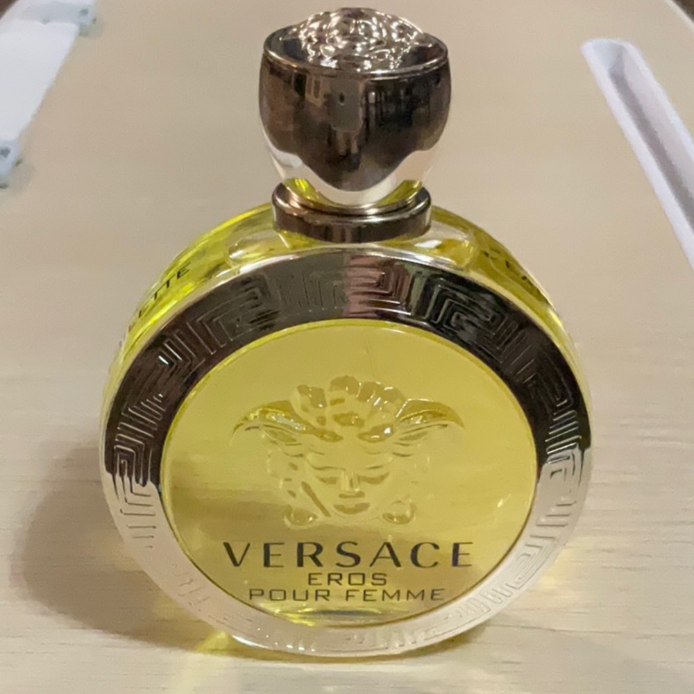 Versace Eros pour femme fragrance
